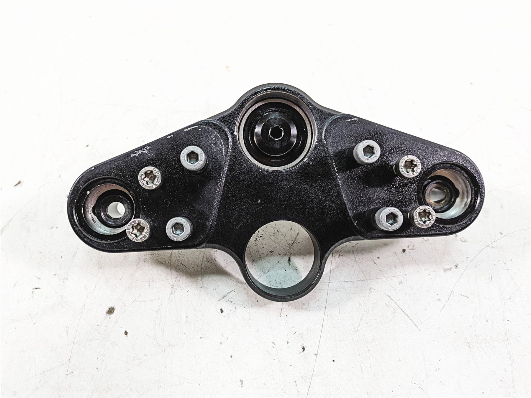 2007 BMW R1200RT K26 Upper Triple Tree Steering Clamp 31428528444 7676607 {{ shop.shopifyCountryName }} - Mototech271