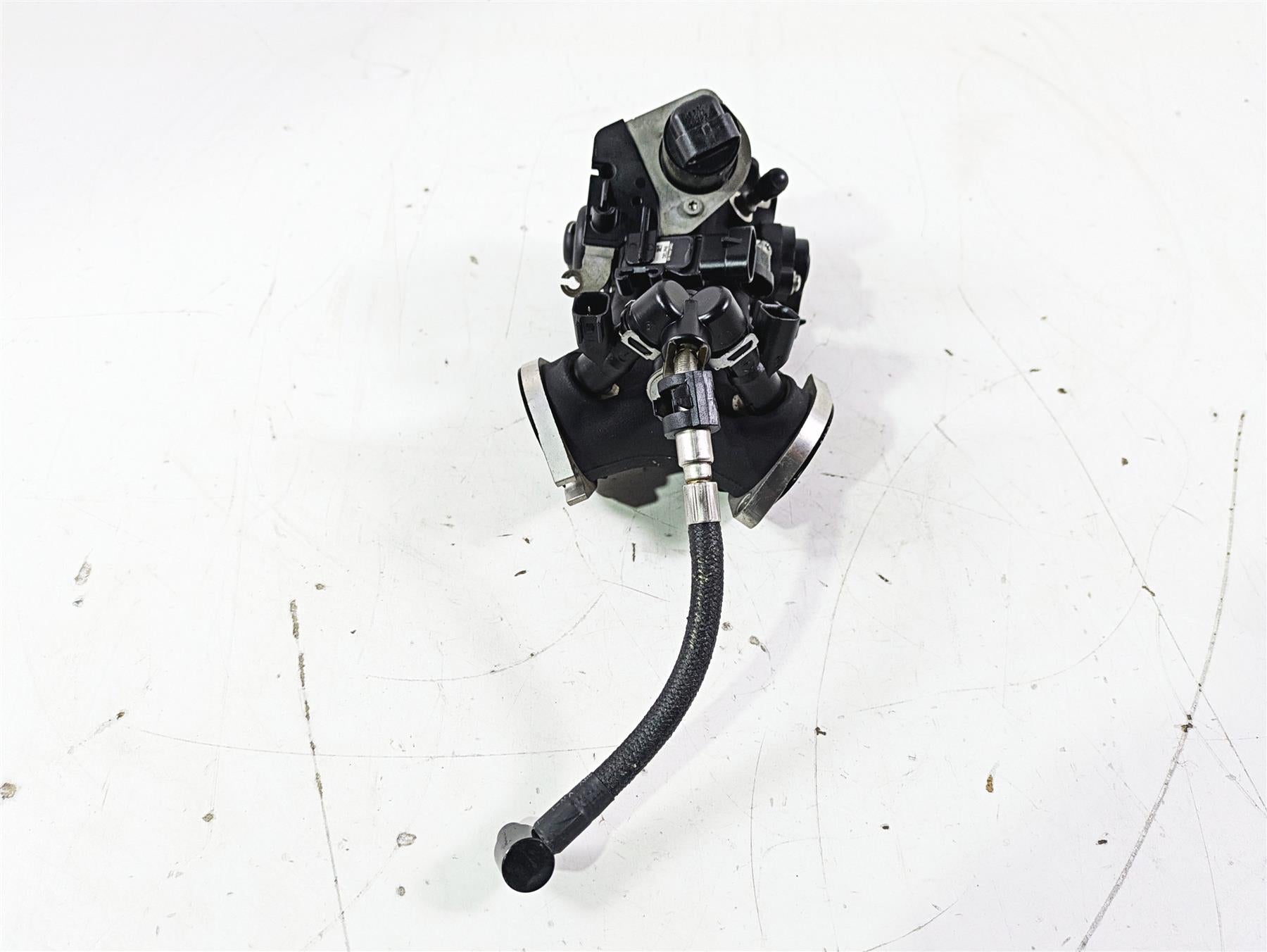 2007 Harley Touring FLHTCU SE CVO E-Glide Throttle Body Fuel Injectors 27641-06 {{ shop.shopifyCountryName }} - Mototech271