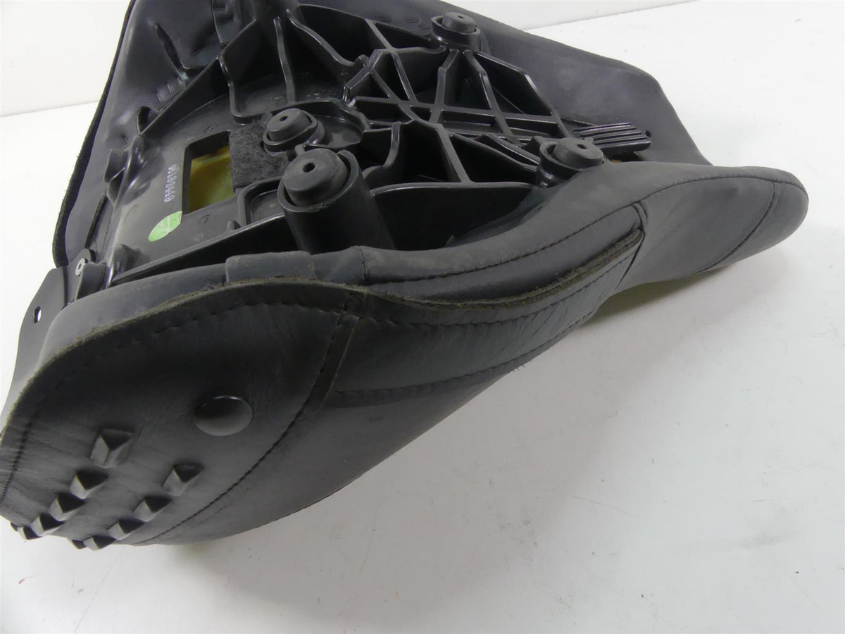 2019 Harley FLHC Softail Heritage Front Rider Driver Saddle Seat Set 52000271 {{ shop.shopifyCountryName }} - Mototech271