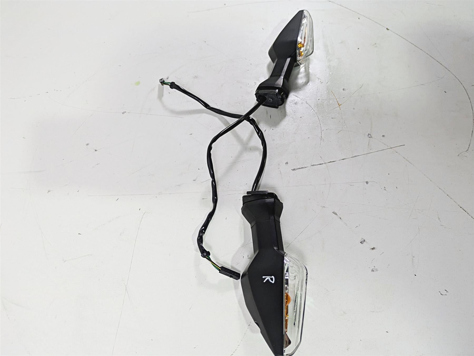 2022 Kawasaki ZR900RS Cafe Front Blinker Turn Signal Set 23037