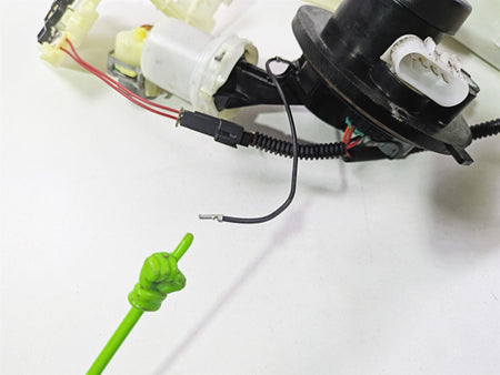 2021 Harley Touring FLTRX Road Glide Fuel Gas Petrol Pump - Read 75069-08D {{ shop.shopifyCountryName }} - Mototech271