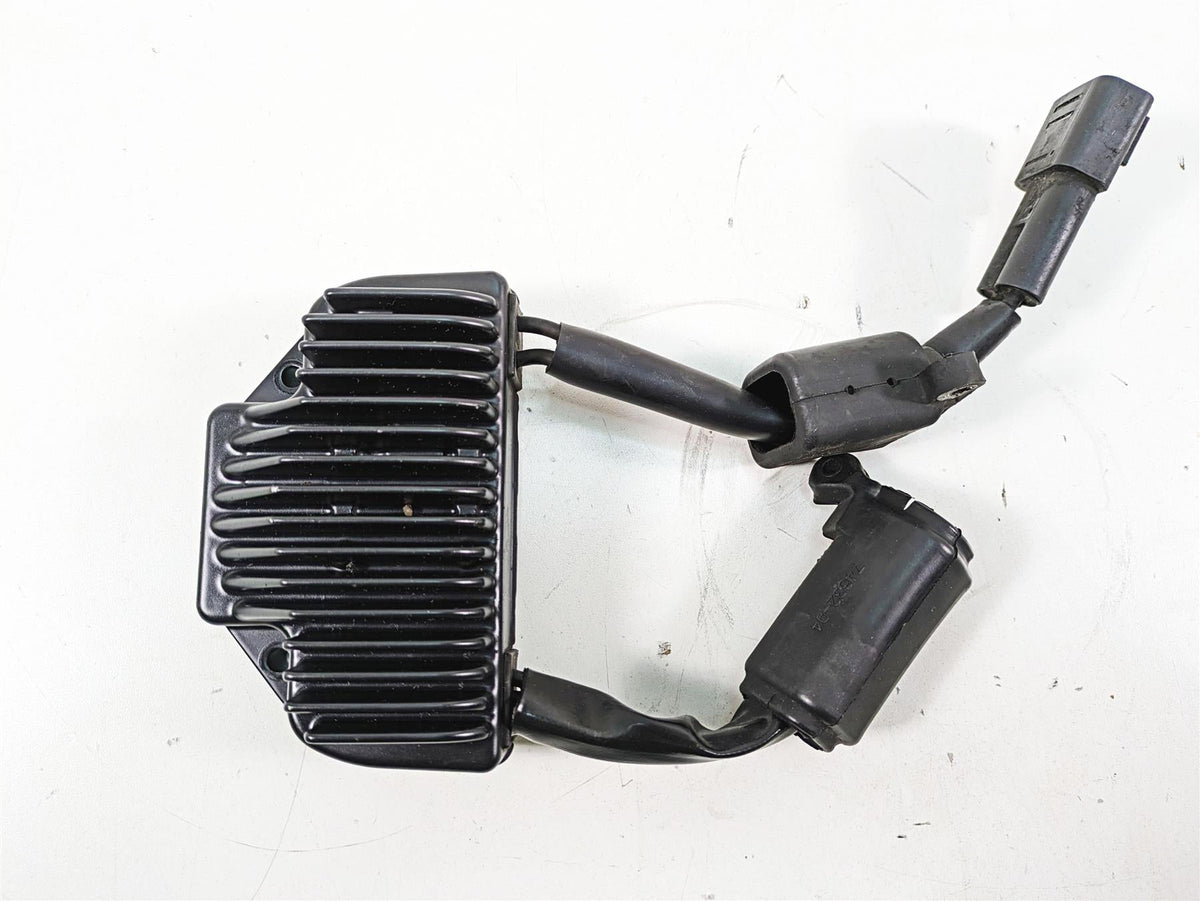 2005 Harley Dyna FXDL Low Rider Rectifier Voltage Regulator 74631-04 {{ shop.shopifyCountryName }} - Mototech271