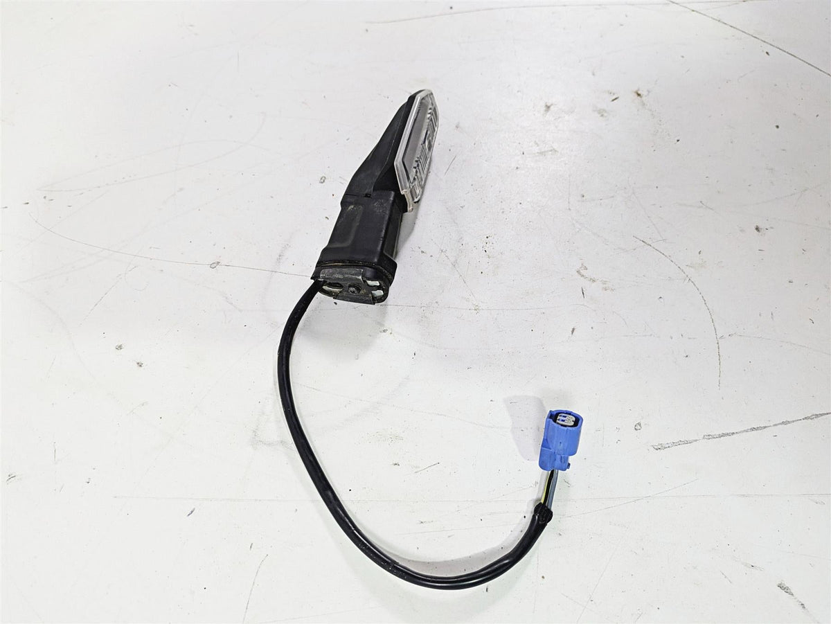 2024 Kawasaki ZX6R ZX636 Ninja Rear Right Blinker Turn Signal - Read 23037-0551 {{ shop.shopifyCountryName }} - Mototech271