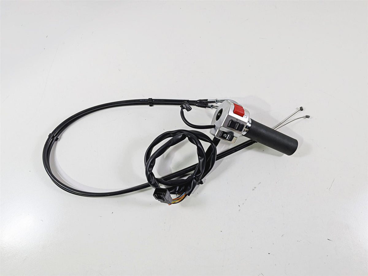 2006 Suzuki C90 VL1500T Boulevard Right Hand Throttle Control Switch 37200-41FA1 {{ shop.shopifyCountryName }} - Mototech271