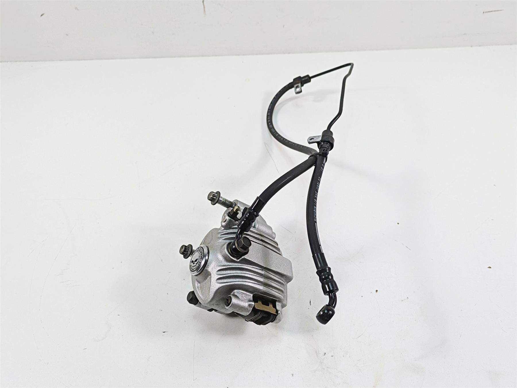 2006 Harley Sportster XL1200 Front Brake Caliper + Line & Insert 44121-04A {{ shop.shopifyCountryName }} - Mototech271