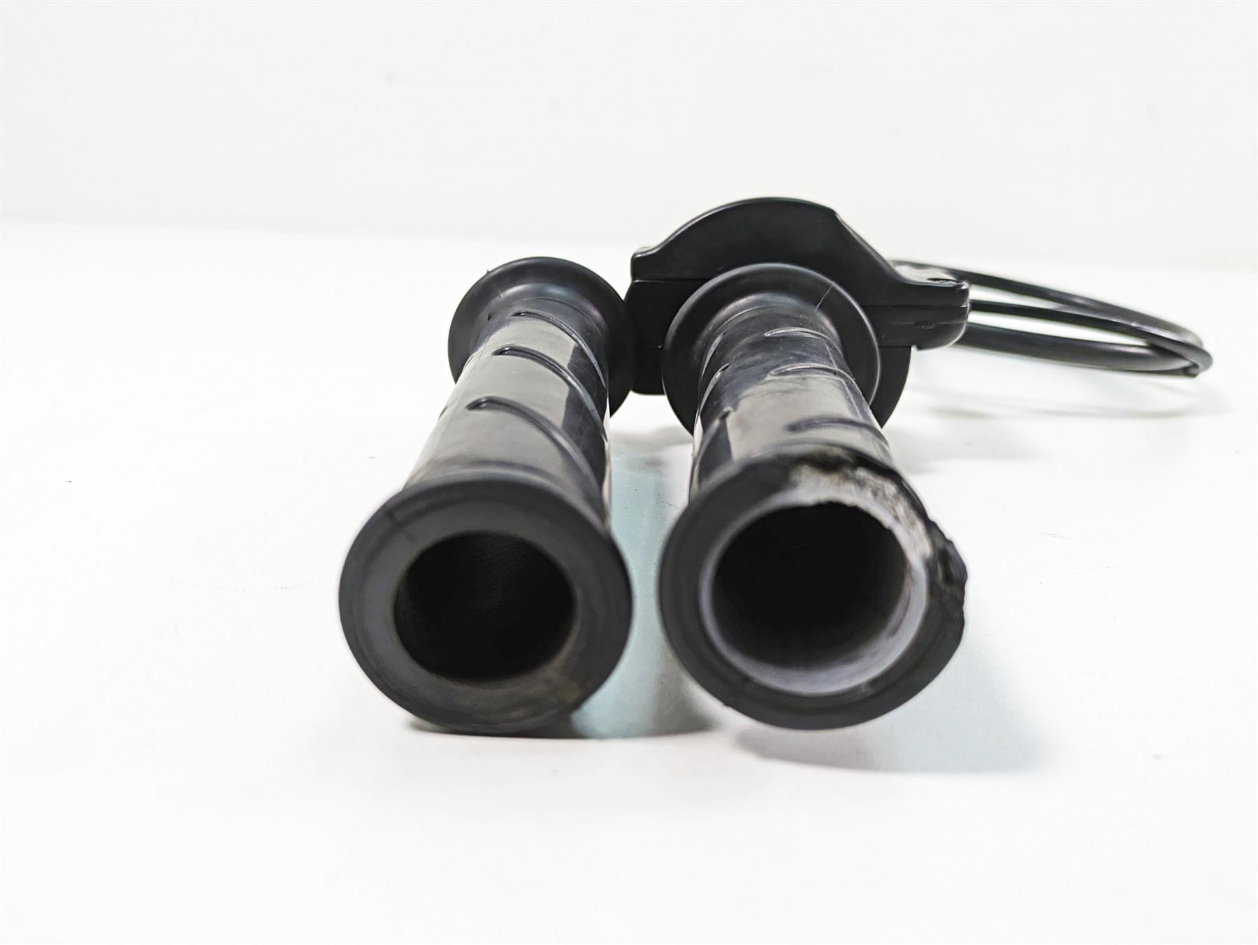 2011 Ducati Hypermotard 1100 Evo SP Throttle Control & Both Grips 65420032A {{ shop.shopifyCountryName }} - Mototech271