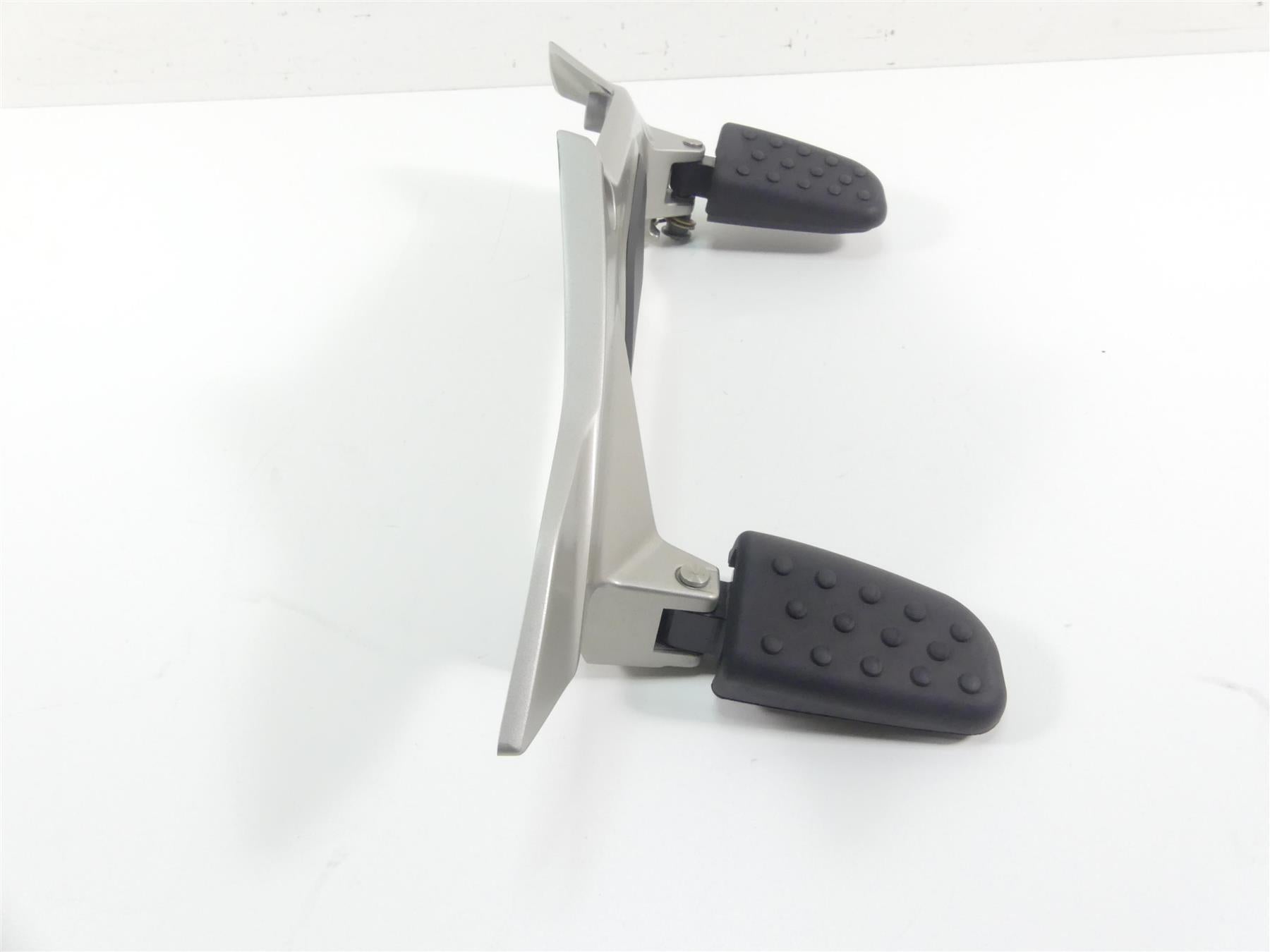 2014 BMW K1600 GTL K48 Right Footpeg Foot Peg & Bracket Mount 46717728224 {{ shop.shopifyCountryName }} - Mototech271