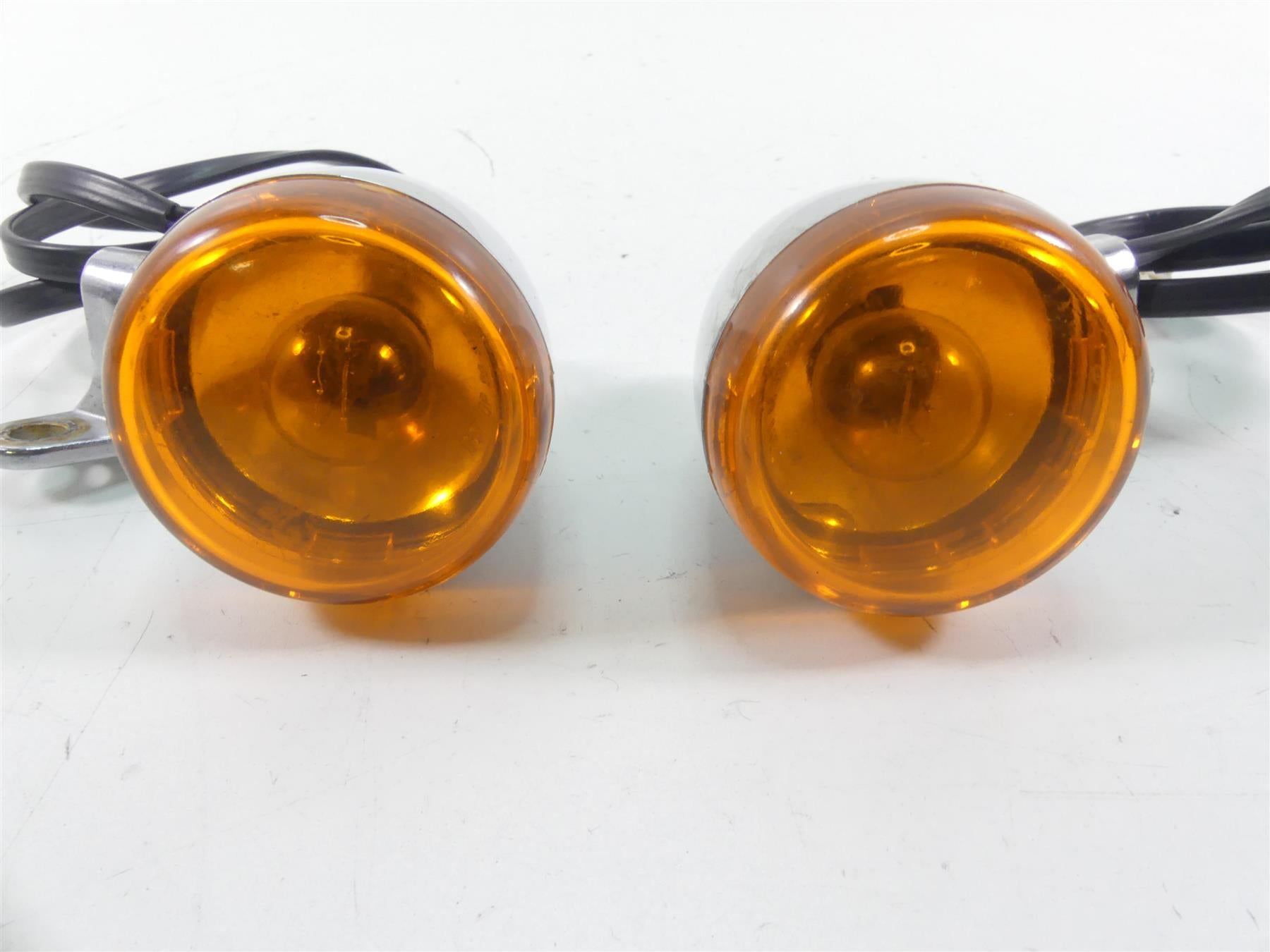 2015 Harley FLD Dyna Switchback Front Turn Signal Blinker Set 68972-00 {{ shop.shopifyCountryName }} - Mototech271