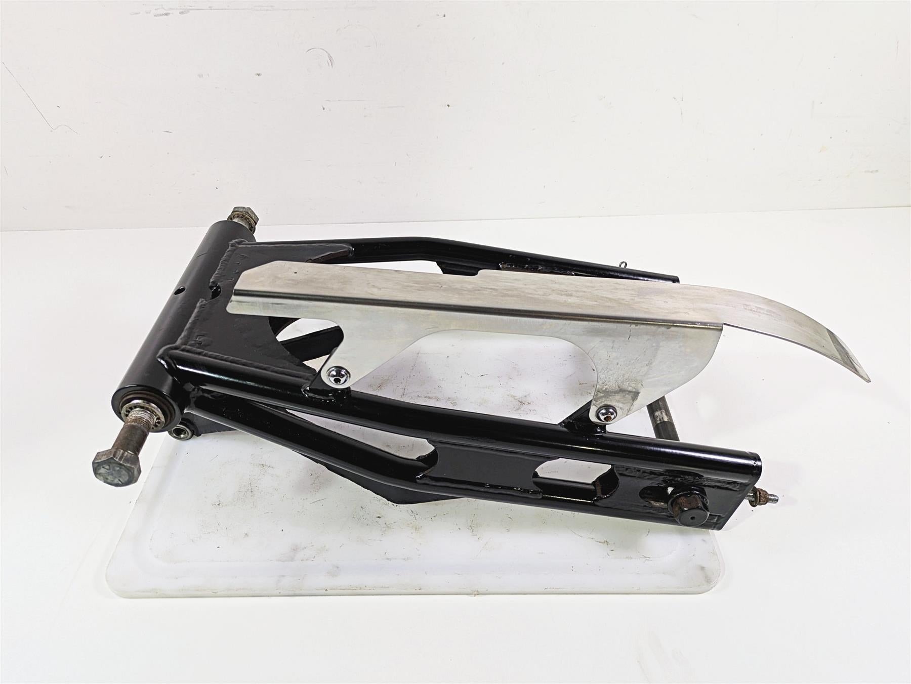 2002 Indian Spirit Deluxe Straight Rear Swingarm Swing Arm & Axle 89-213 {{ shop.shopifyCountryName }} - Mototech271