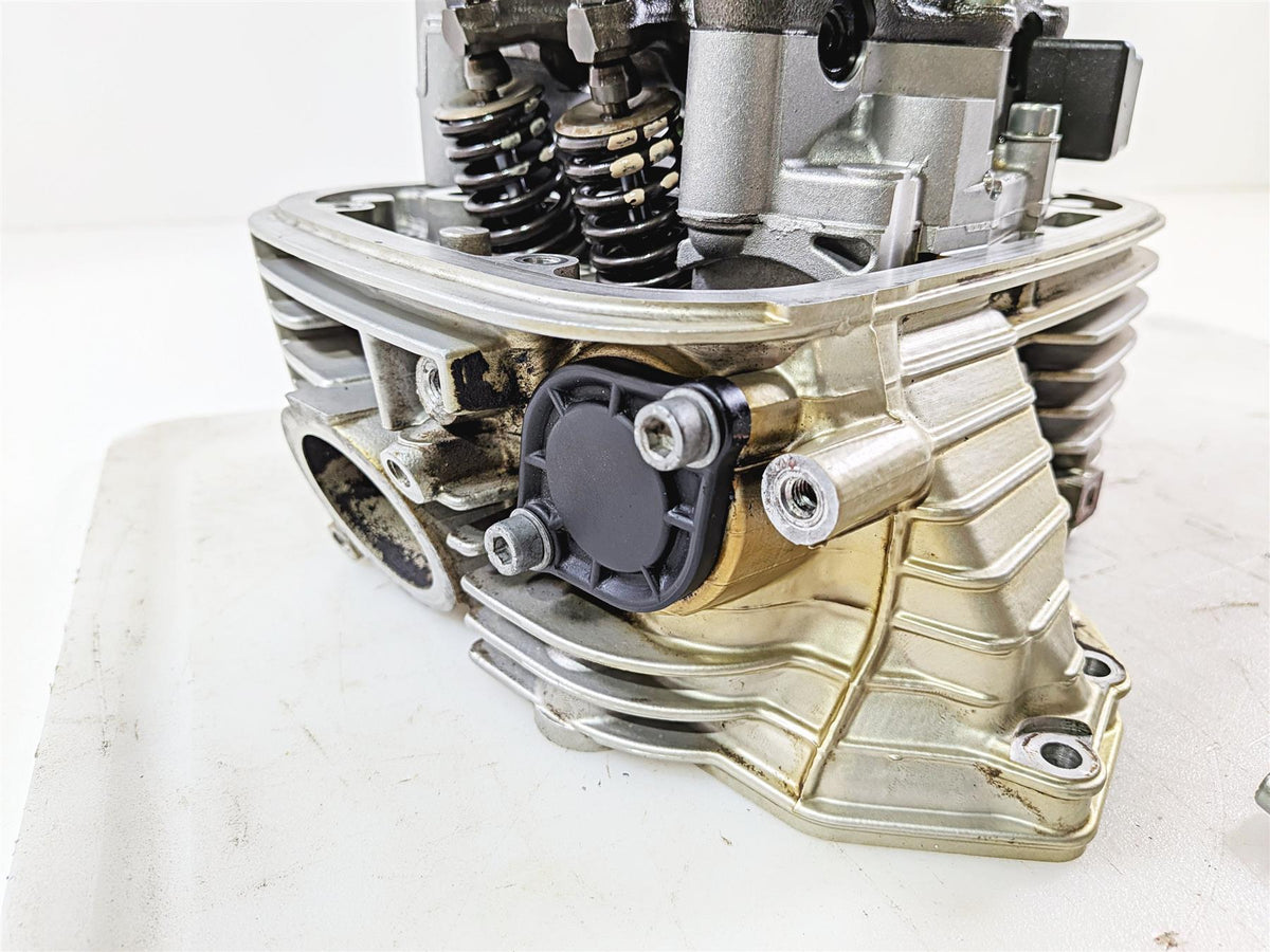 2004 BMW R1150GS R21 Right Cylinderhead Cylinder Head - Good Compression 7670534 {{ shop.shopifyCountryName }} - Mototech271