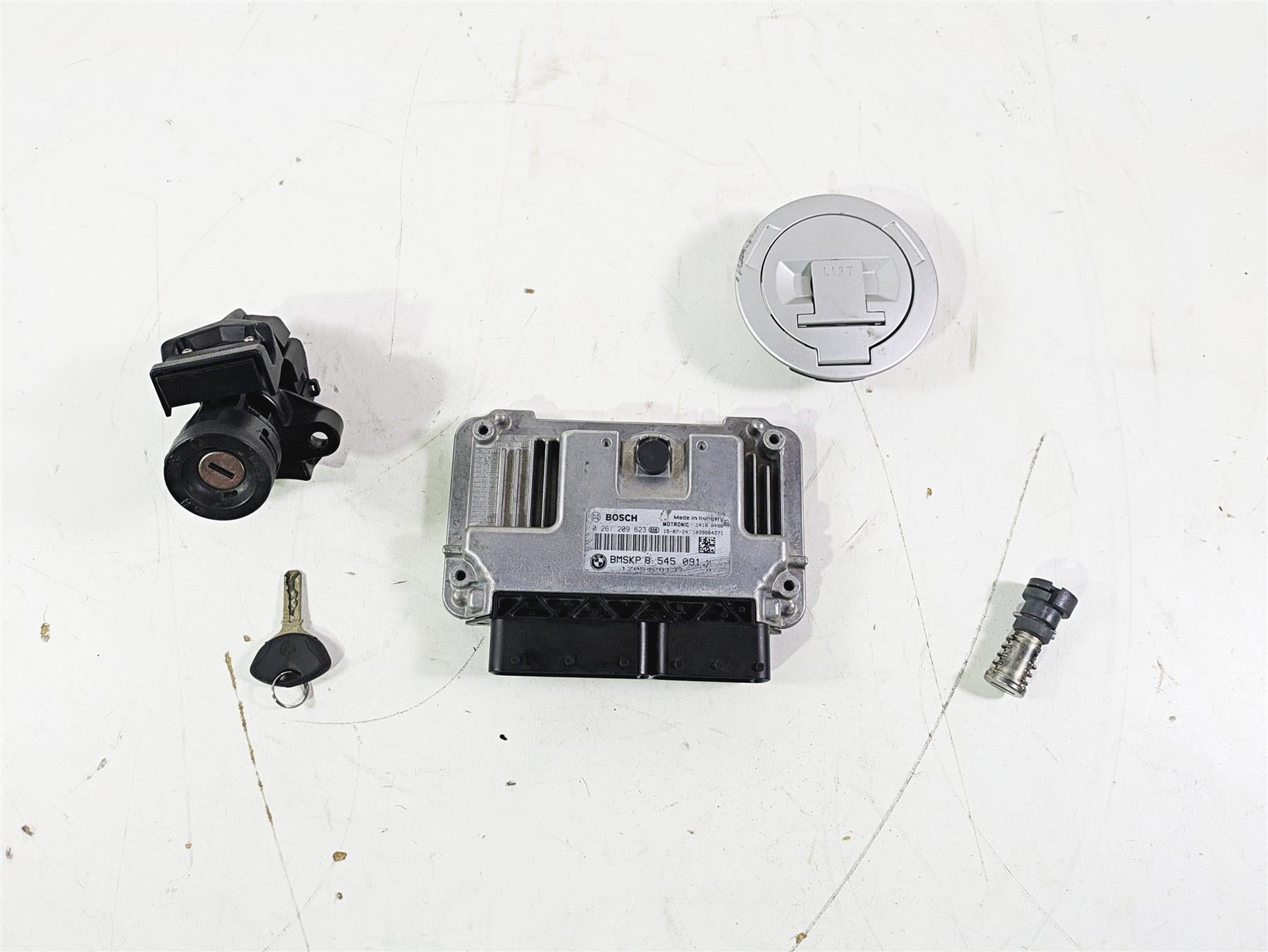 2016 BMW F800R K73 Cdi Ecm Ignition Switch Key Lock Set 13618545091 51257700072 {{ shop.shopifyCountryName }} - Mototech271
