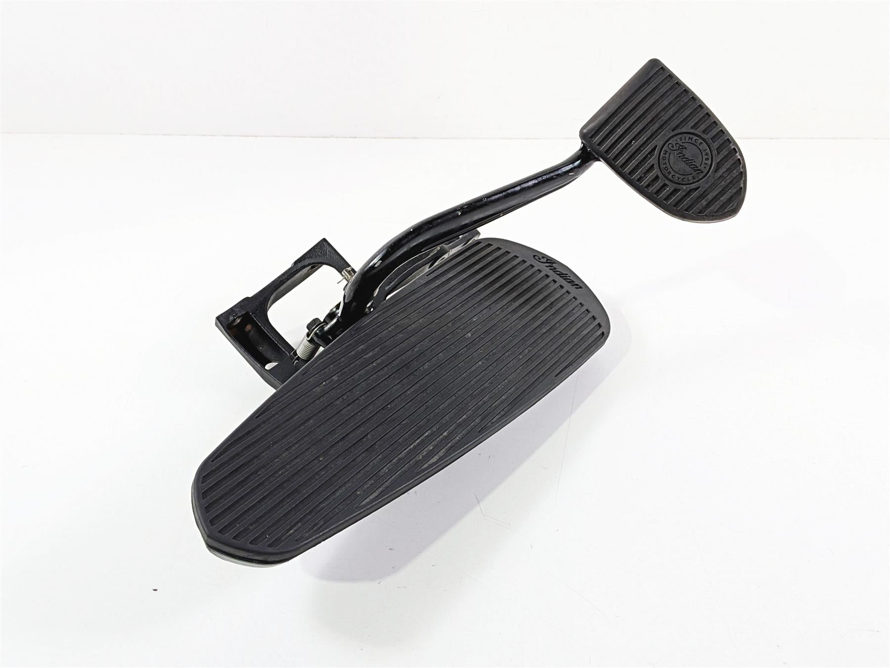 2015 Indian Chieftain Right Front Floor Board & Brake Pedal 5138848 1019864-Mototech271