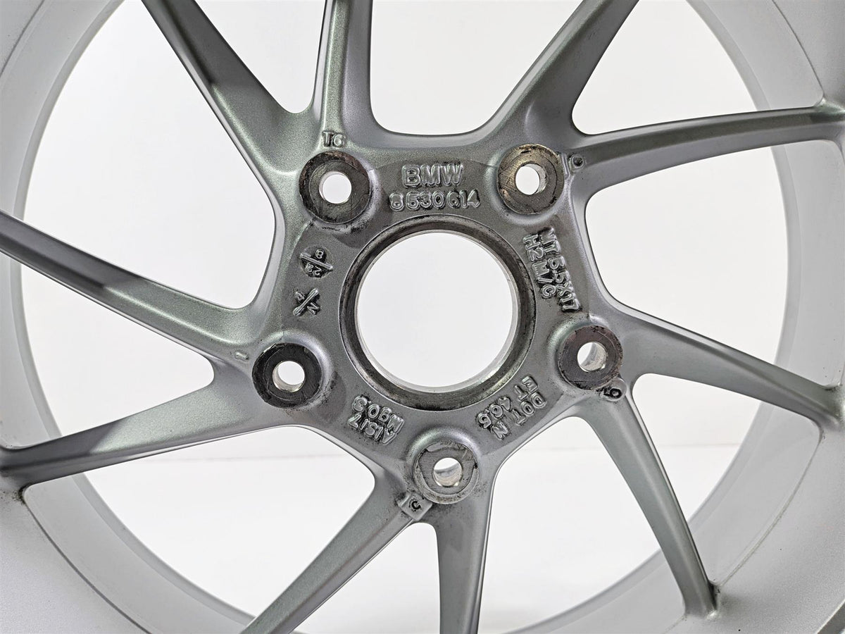 2023 BMW R1250RT RTP K52 Straight Silver Rear Wheel Rim 17x5.5 36317727235 {{ shop.shopifyCountryName }} - Mototech271