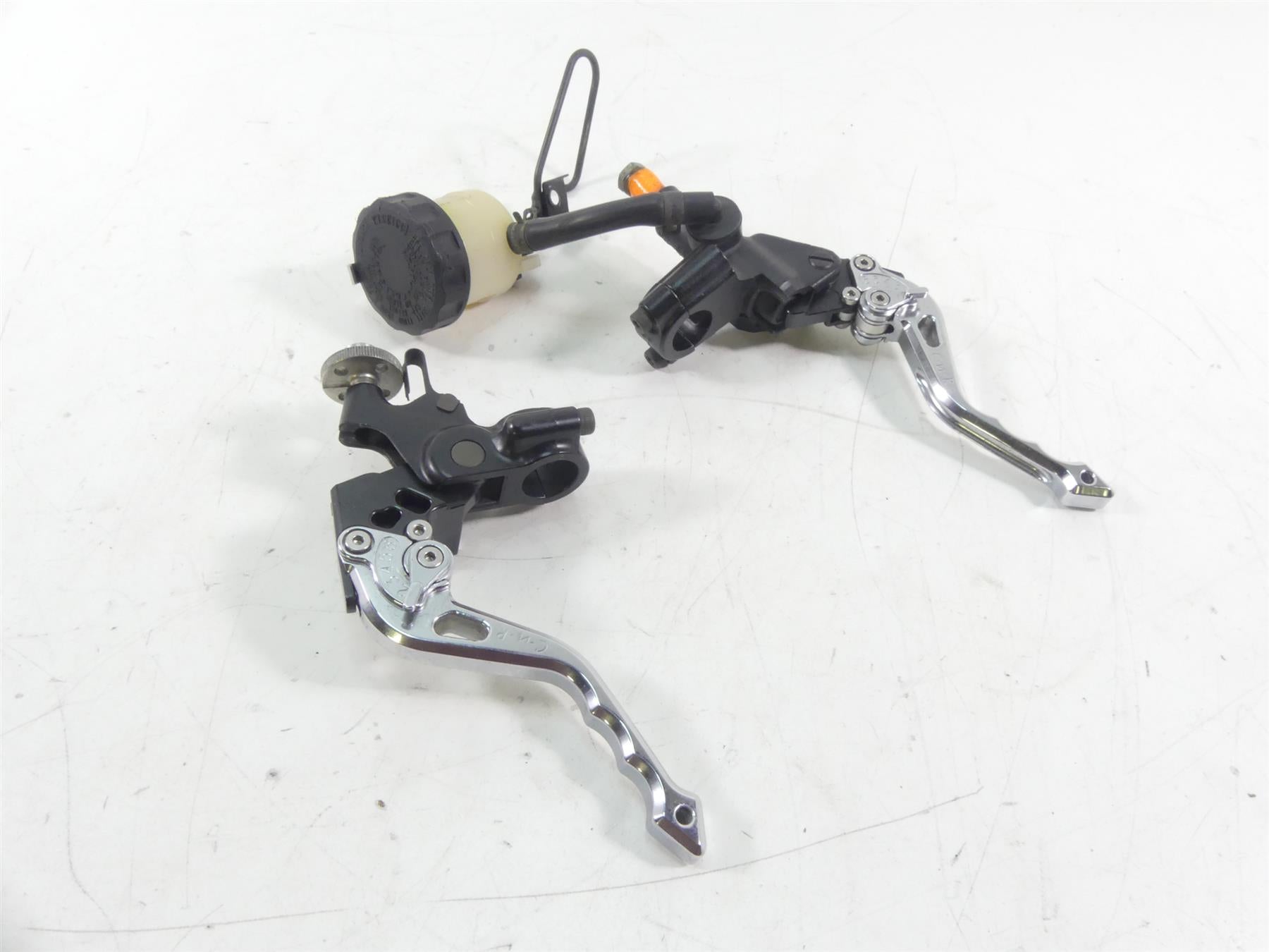 2001 Kawasaki ZX600J2 ZX6R Ninja Front Nissin Brake Master Cylinder 43015-1633 {{ shop.shopifyCountryName }} - Mototech271