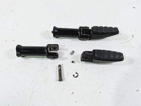 2018 Harley Softail FXFBS Fat Bob Passenger Livewire Footpeg Set - Read 50500762 {{ shop.shopifyCountryName }} - Mototech271