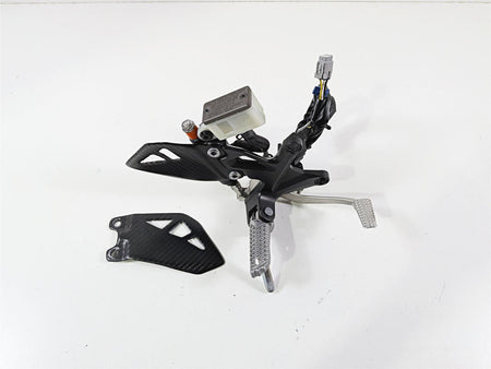 2022 Kawasaki ZX10R ZX1000 Ninja Right Foot Peg & Brake Pedal Master 35063-1522 {{ shop.shopifyCountryName }} - Mototech271