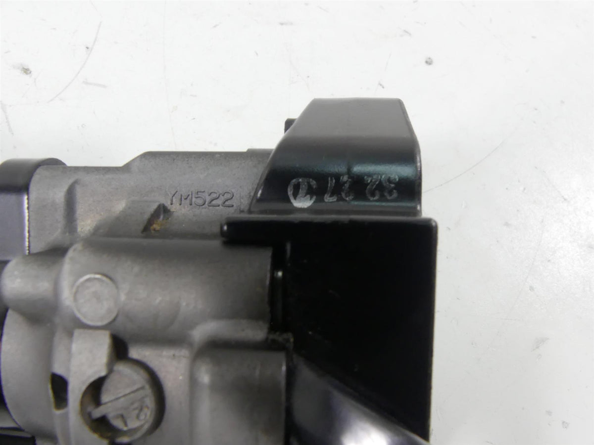 2013 Yamaha VMX17 V-Max 1700 Ignition Switch Key Lock Cap Set 2S3-82501-00-00 {{ shop.shopifyCountryName }} - Mototech271