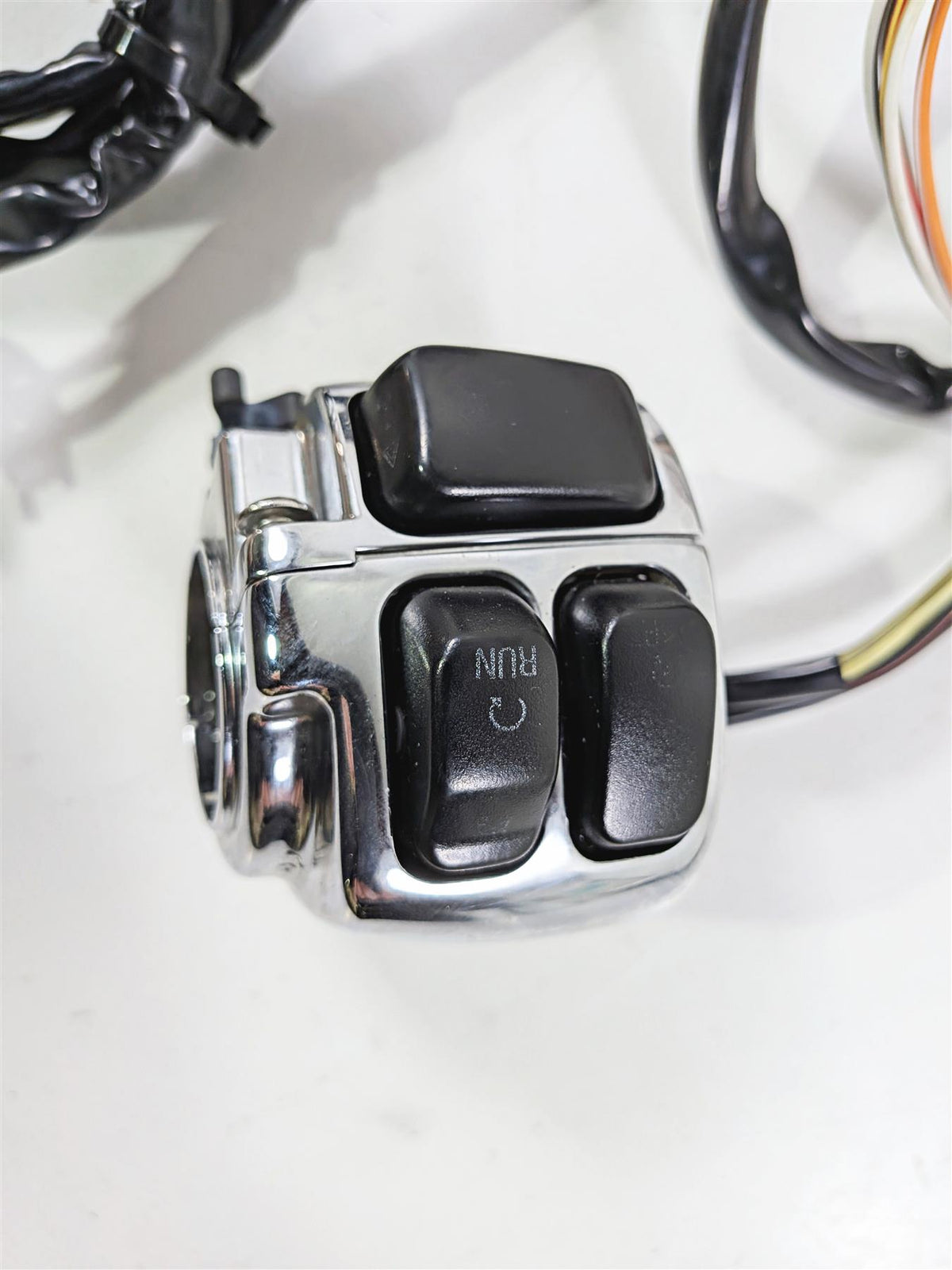 2005 Harley Softail FLSTFSE CVO Fat Boy Left right Hand Control Switch 71682-06A-Mototech271