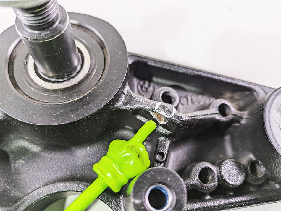 2009 BMW R1200RT K26 Upper Triple Tree Steering Clamp - Read 31427729239 {{ shop.shopifyCountryName }} - Mototech271