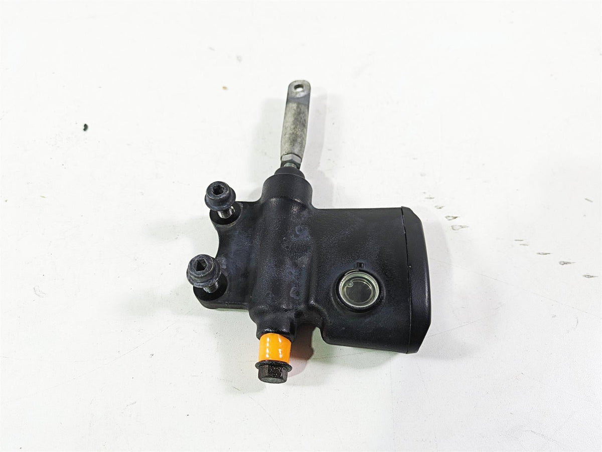 2018 Indian Chieftain Dark Horse Rear Brake Master Cylinder 5/8" 1912864 {{ shop.shopifyCountryName }} - Mototech271