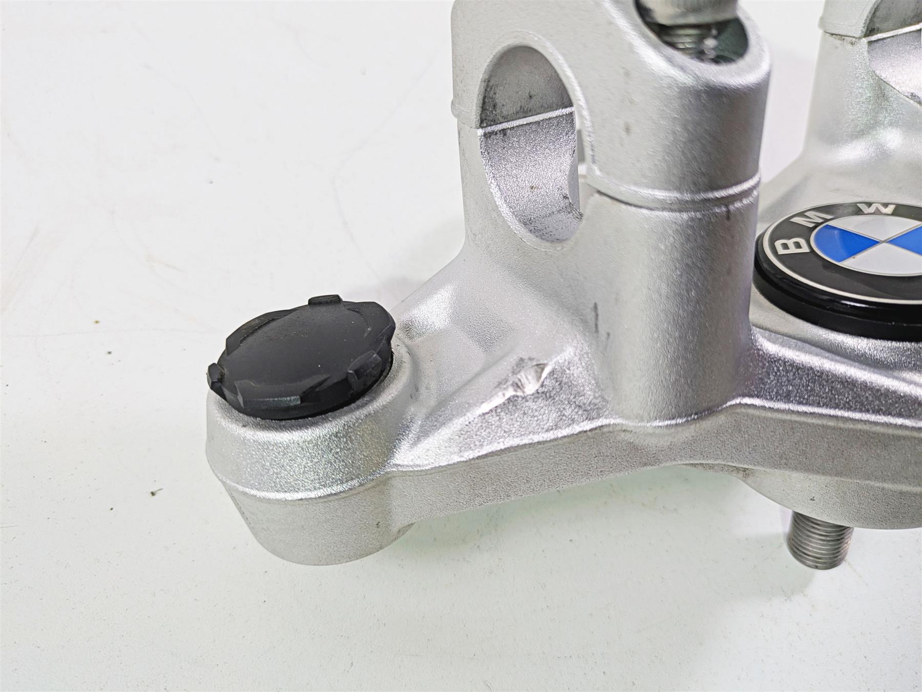 2017 BMW R1200 GS K50 Upper Triple Tree Steering Clamp 31428555849 {{ shop.shopifyCountryName }} - Mototech271