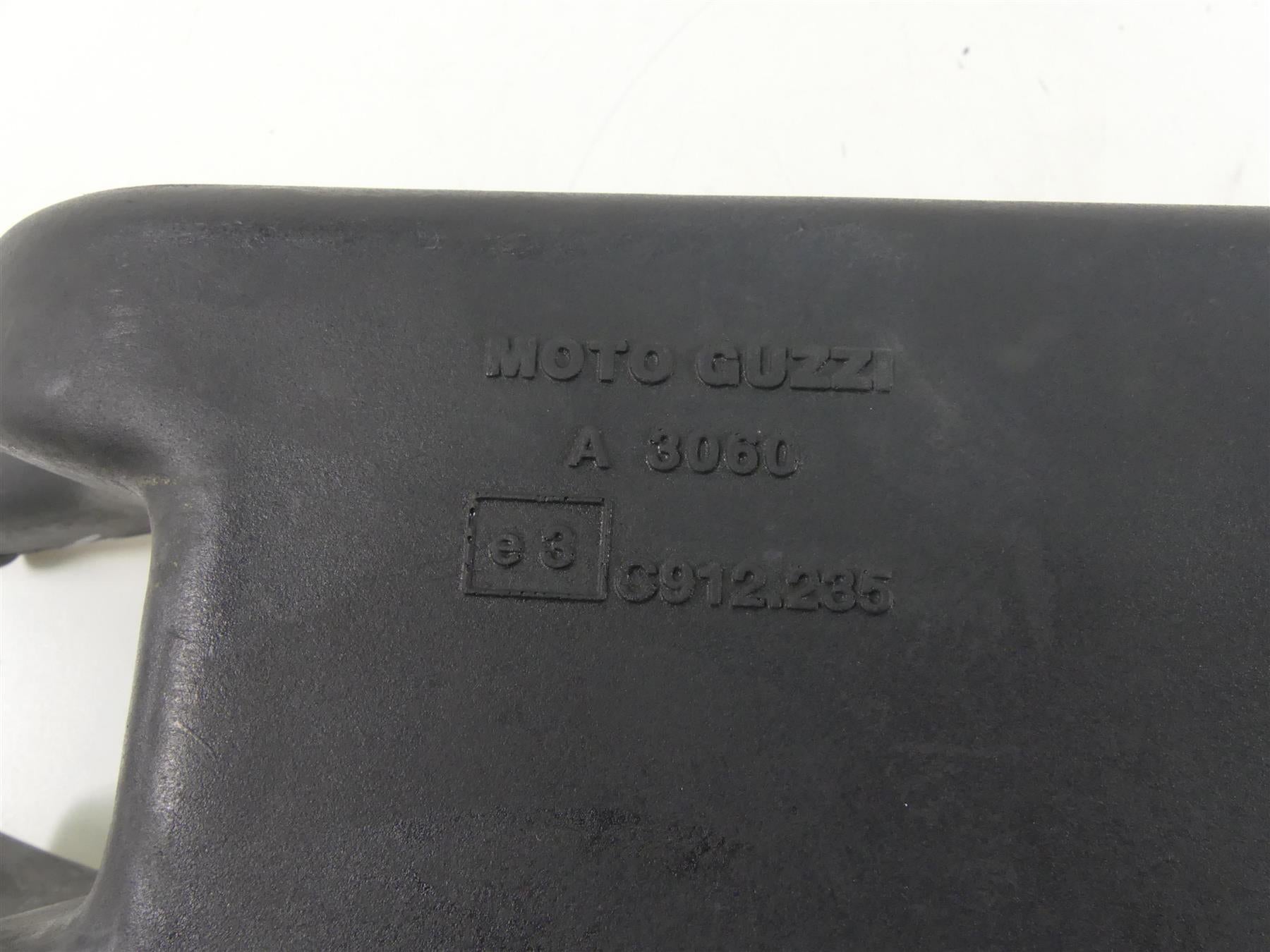 2001 Moto Guzzi California Sp 1100 Air Box Cleaner Breather Filter GU30114060 {{ shop.shopifyCountryName }} - Mototech271