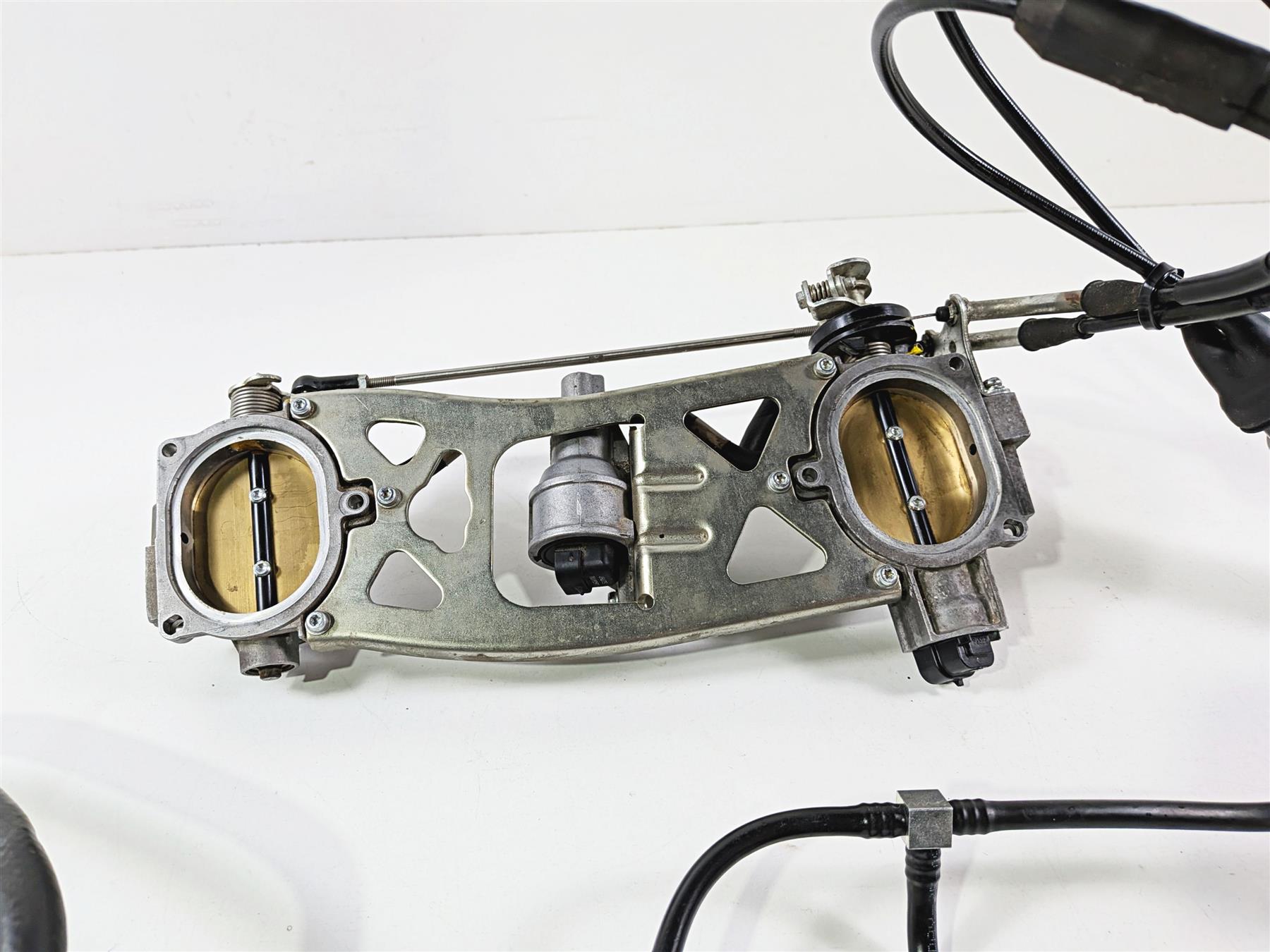 2008 Ducati 1098 SBK Throttle Body + Grip & Injector Set 28240791A-Mototech271