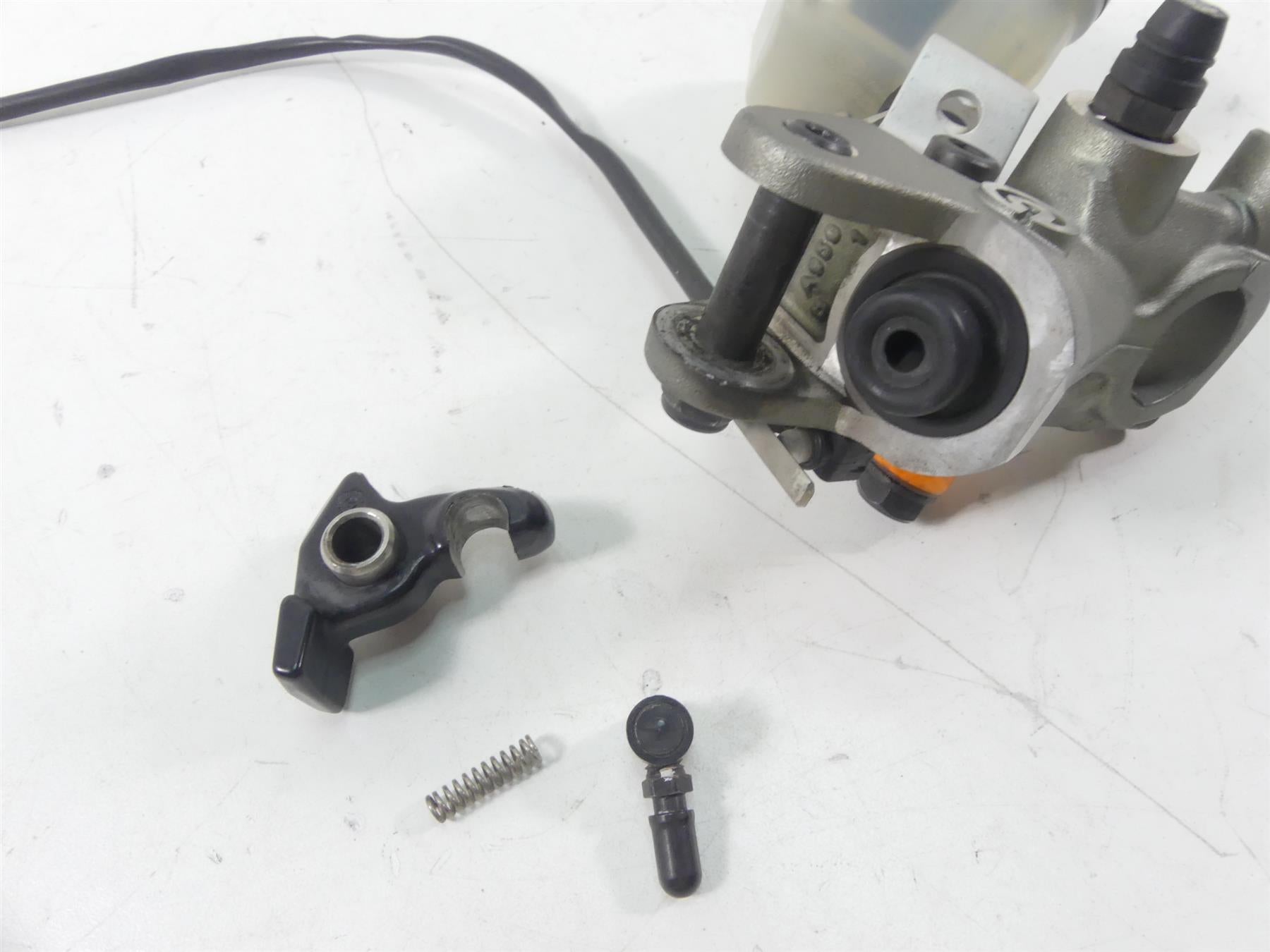 2013 Ducati Streetfighter 848 Brembo Radial Clutch Master Cylinder 63040483A {{ shop.shopifyCountryName }} - Mototech271