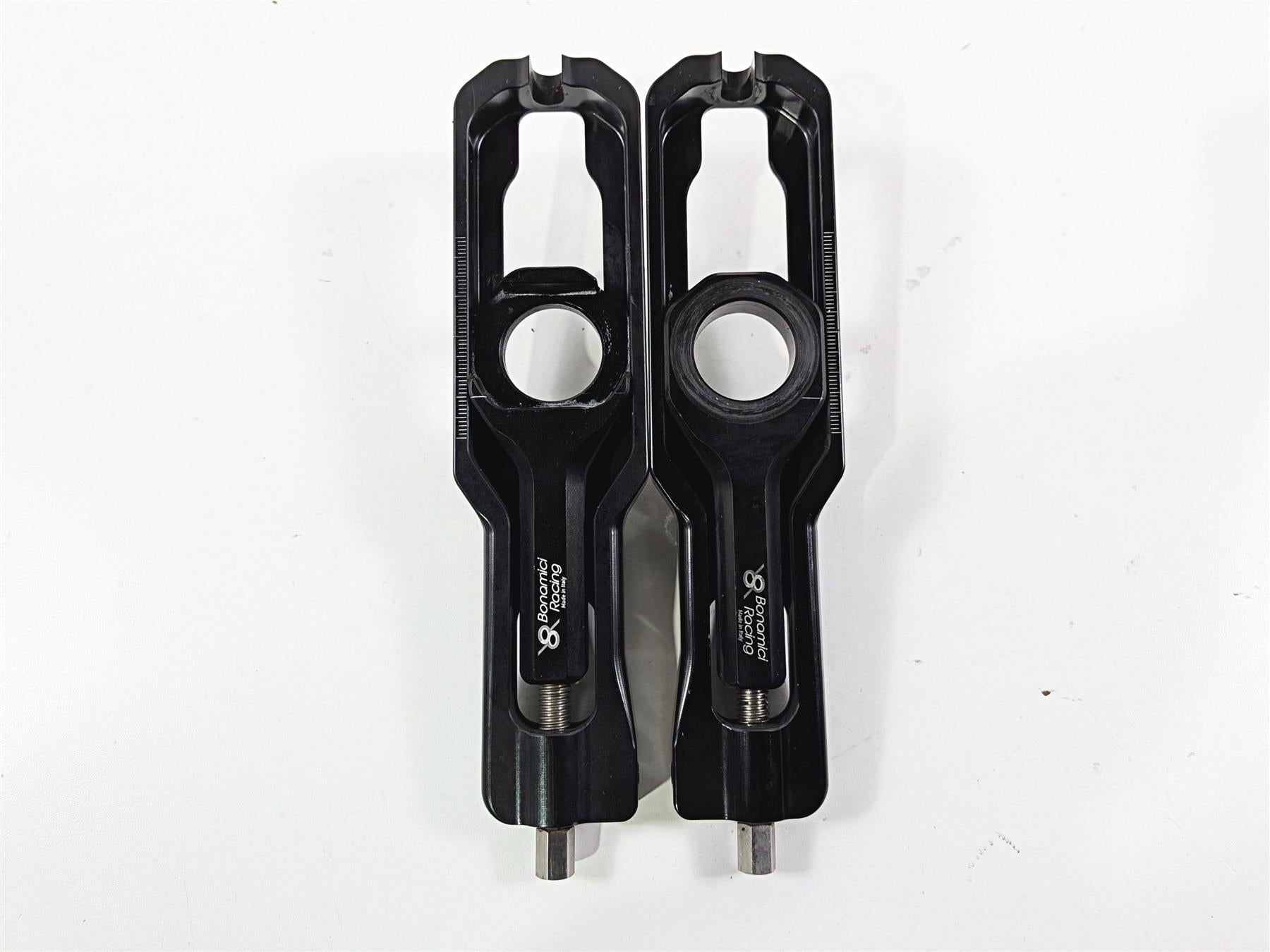 2018 Aprilia RSV4 RR Bonamici Racing Chain Adjusters Black CODE CHAD04_BK {{ shop.shopifyCountryName }} - Mototech271