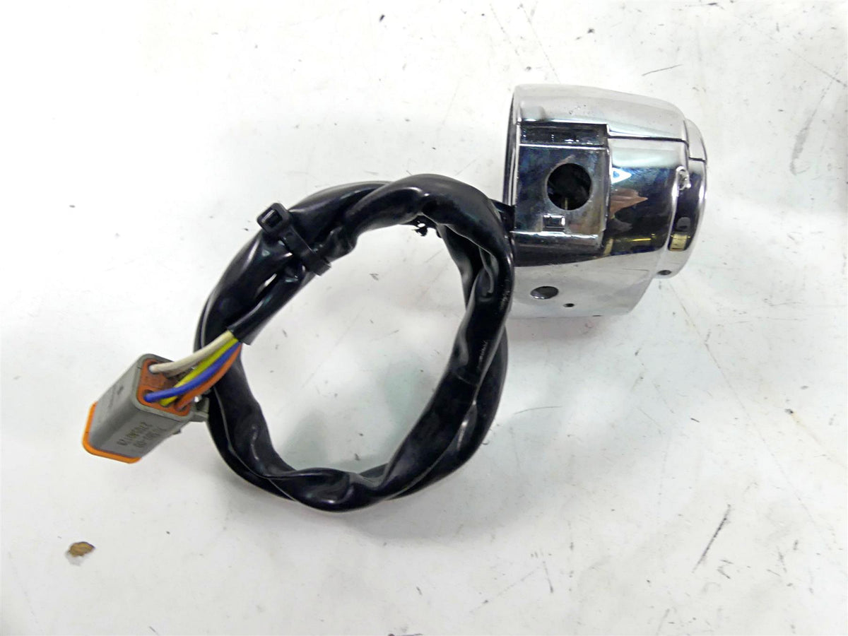 2006 Harley Softail FXSTSI Springer Chrome R+L Hand Control Switches 71685-06A {{ shop.shopifyCountryName }} - Mototech271