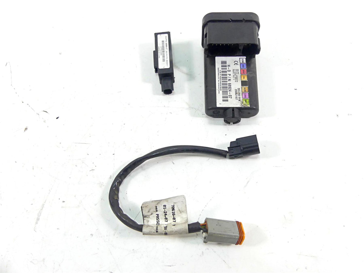 2007 Harley Touring FLHRC Road King Tssm Turn Signal Security Module 68924-07 {{ shop.shopifyCountryName }} - Mototech271