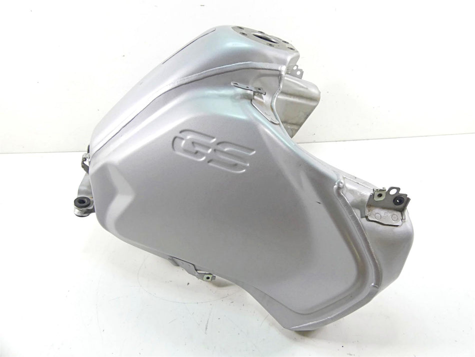 2016 BMW R1200GS Adv K51 Fuel Gas Petrol Tank - No Dents 16118536188 {{ shop.shopifyCountryName }} - Mototech271