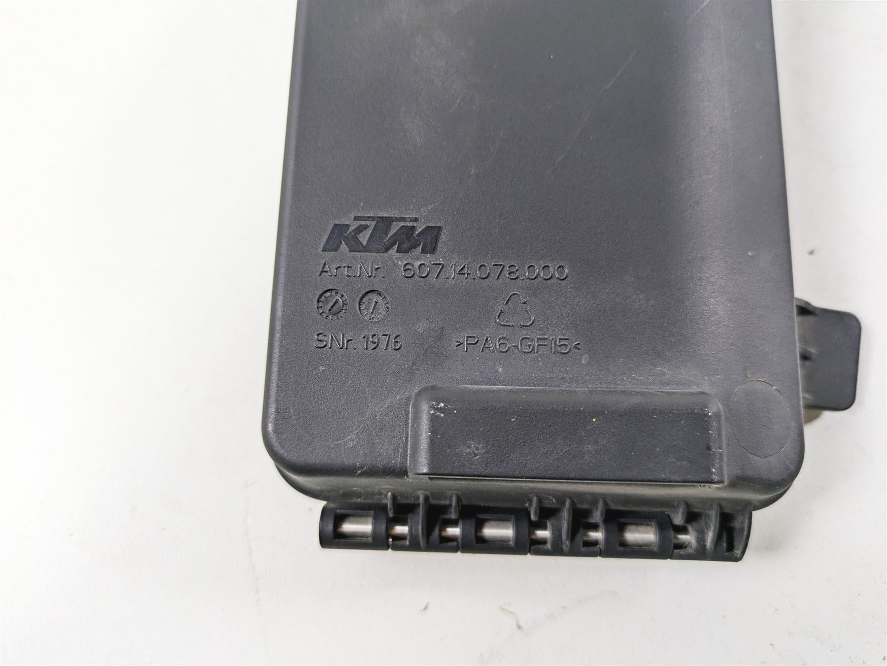 2020 KTM 1290 Super Adventure R Cellphone Smart Phone Storage Box 60714078000 {{ shop.shopifyCountryName }} - Mototech271