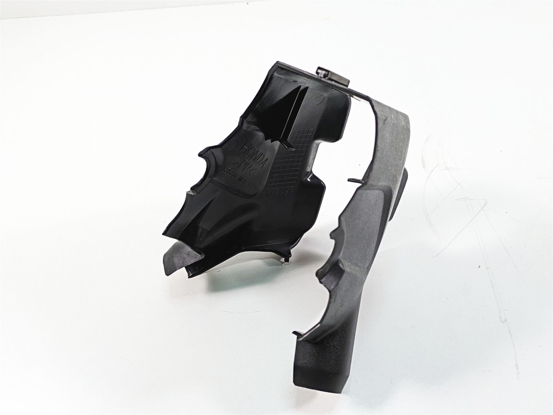 2006 Honda V-Twin VTX1300 R Frame Neck Infill Cover Set 63500-MEA-670 {{ shop.shopifyCountryName }} - Mototech271