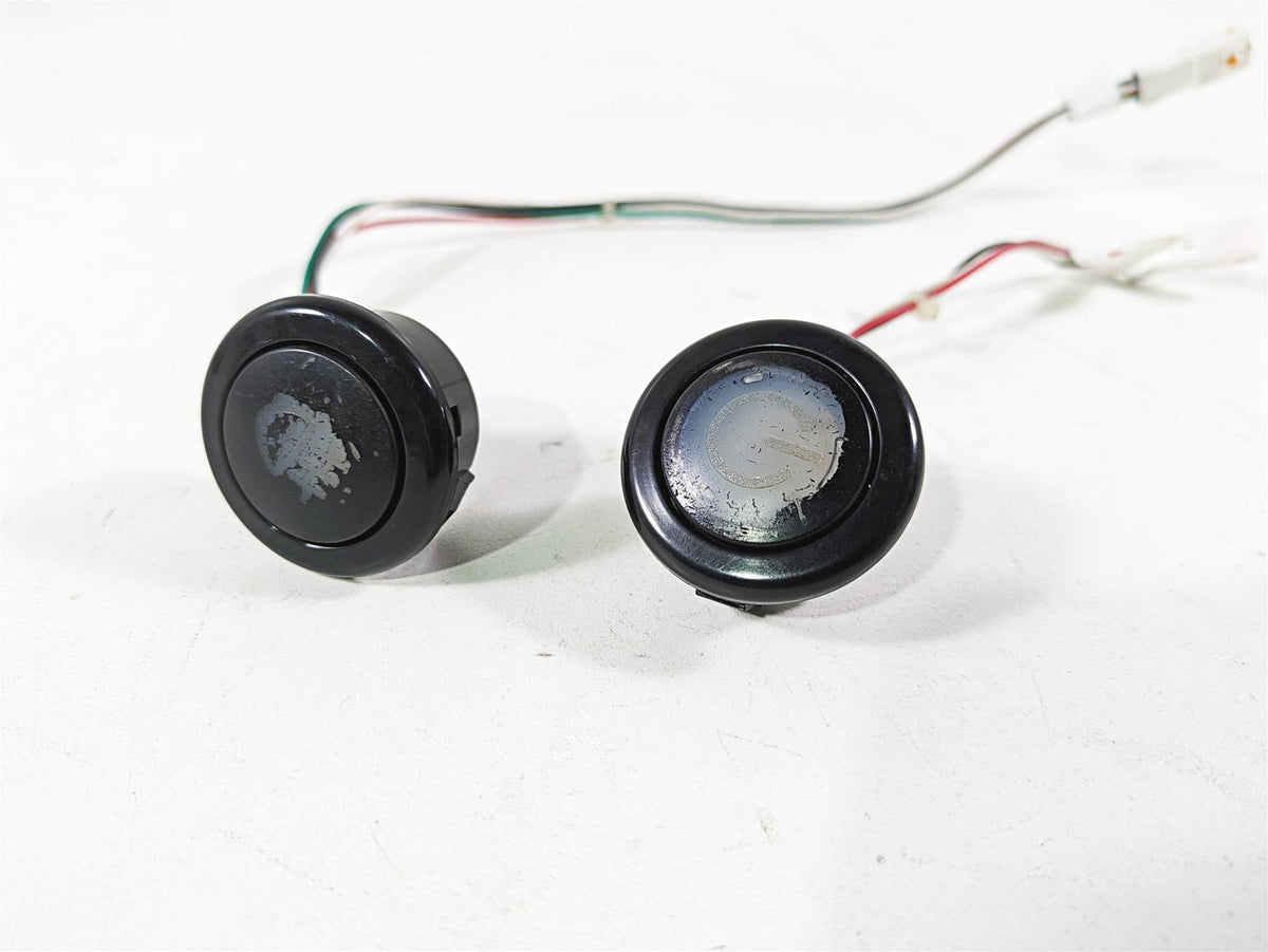 2018 Indian Chieftain Dark Horse Start And Fog Light Button 4016999 4016998 {{ shop.shopifyCountryName }} - Mototech271