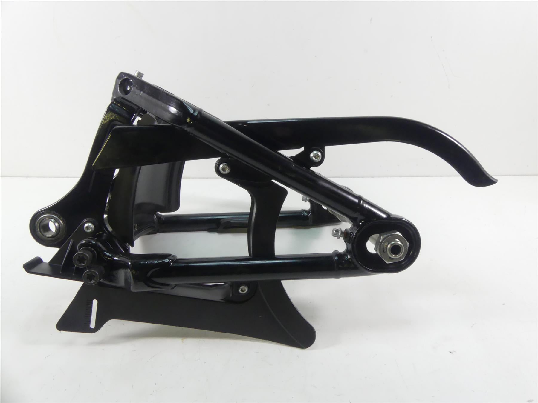 2018 Harley FLHC Softail Heritage Rear Swingarm Swing Arm + Axle 47400099BHP {{ shop.shopifyCountryName }} - Mototech271
