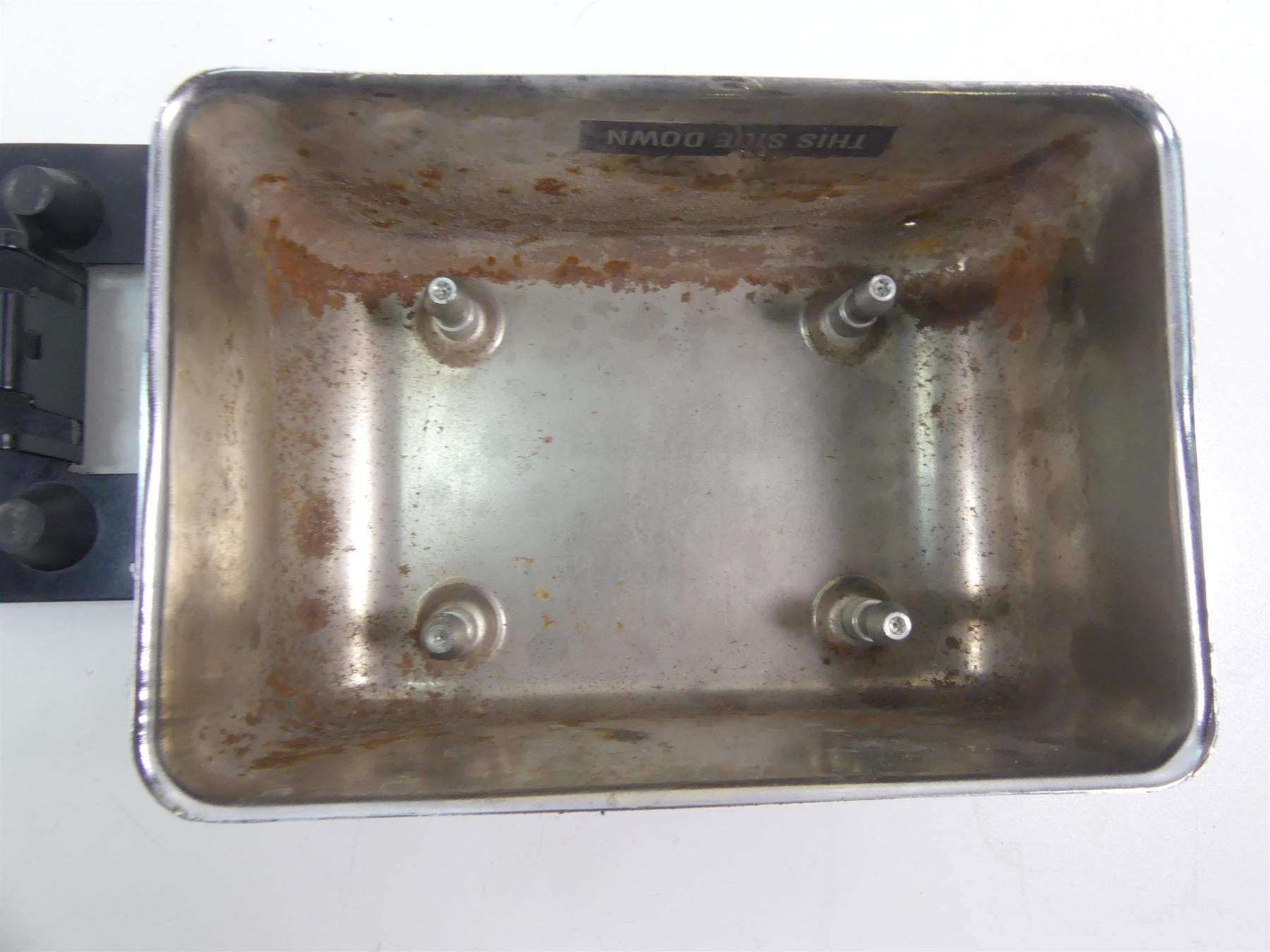 2003 Harley Dyna 100TH FXDL Low Rider Electrical Box Carrier & Cover 66333-99 {{ shop.shopifyCountryName }} - Mototech271