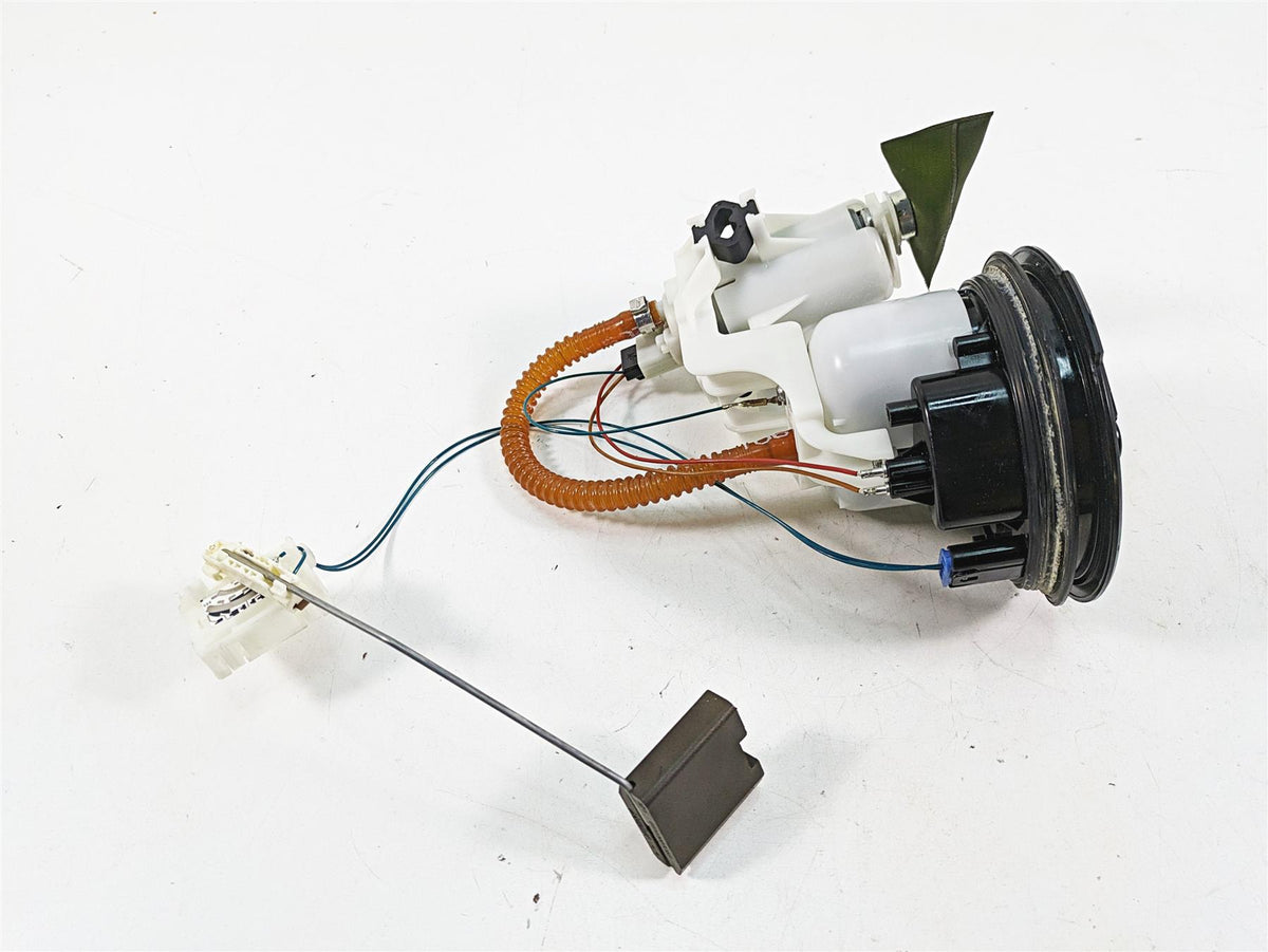 2015 BMW S1000RR K46 Fuel Gas Petrol Pump - Tested 16147718349 {{ shop.shopifyCountryName }} - Mototech271