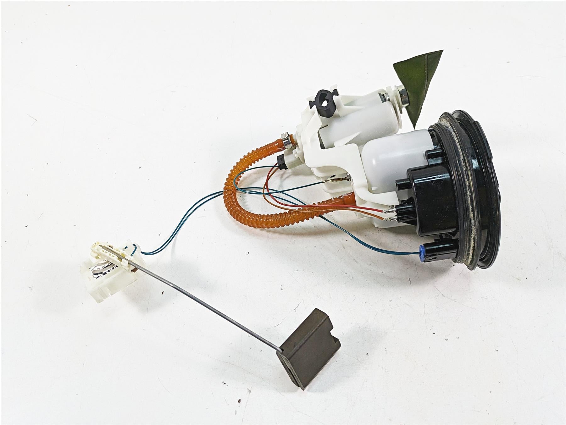2015 BMW S1000RR K46 Fuel Gas Petrol Pump - Tested 16147718349 {{ shop.shopifyCountryName }} - Mototech271