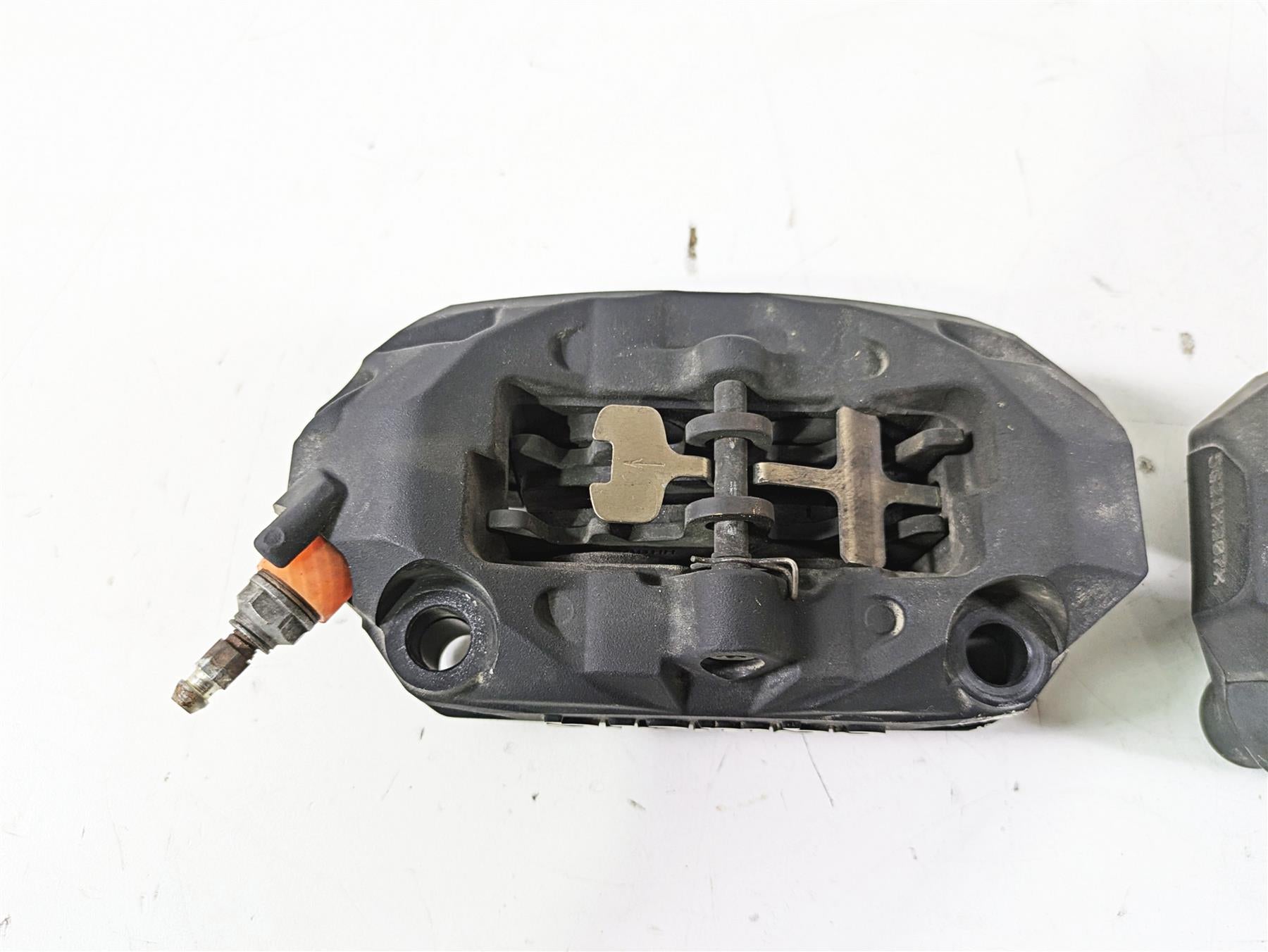 2016 BMW R1200GS GSW K50 Front Brake Caliper Set 100mm 34118556205 34118556206 {{ shop.shopifyCountryName }} - Mototech271