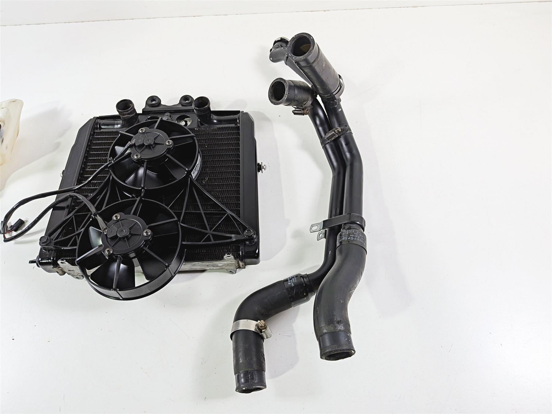 2013 Harley VRSCDX Night Rod Special Radiator Fans Reservoir Hoses 26722-04-Mototech271