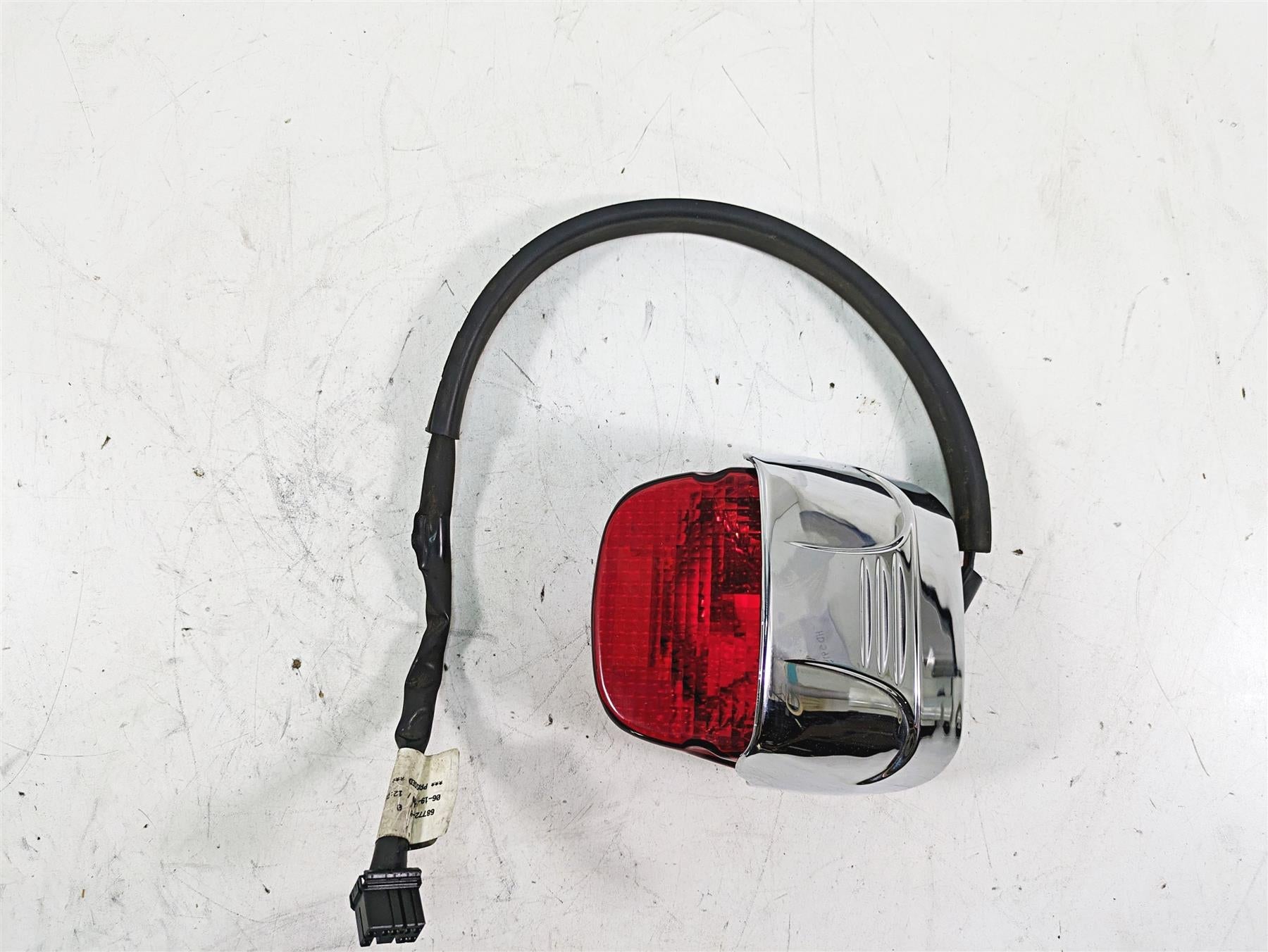 2010 Harley Touring FLHTCU Electra Glide Tail Light + Kuryakyn Cover 68140-04 {{ shop.shopifyCountryName }} - Mototech271