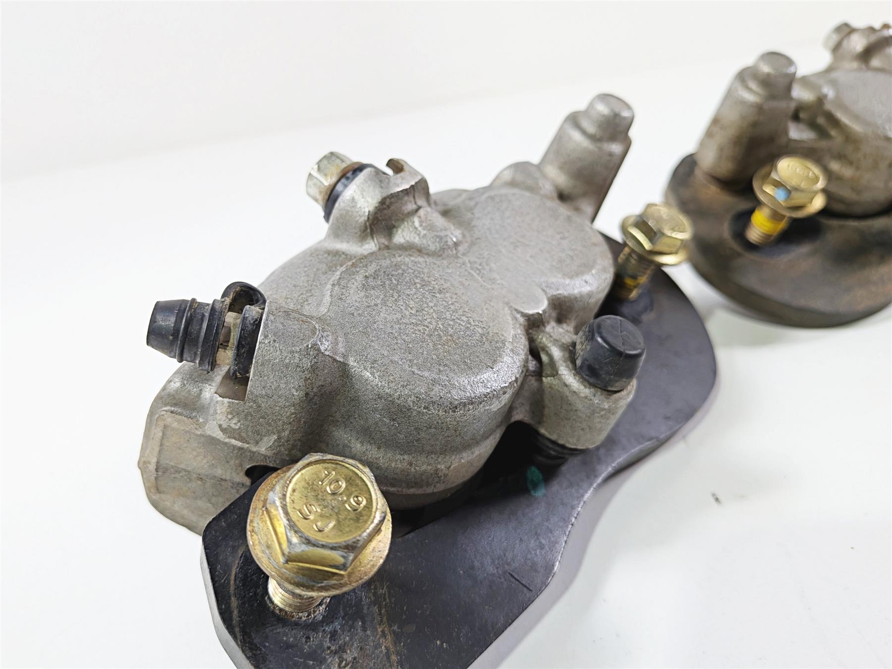 2022 Can Am Maverick X3 XRC Turbo RR 72" Front Brake Caliper Set 705601887-Mototech271