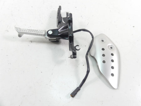 2017 Triumph Thruxton 1200 R Right Front Footpeg Foot Peg + Bracket T2081084 {{ shop.shopifyCountryName }} - Mototech271