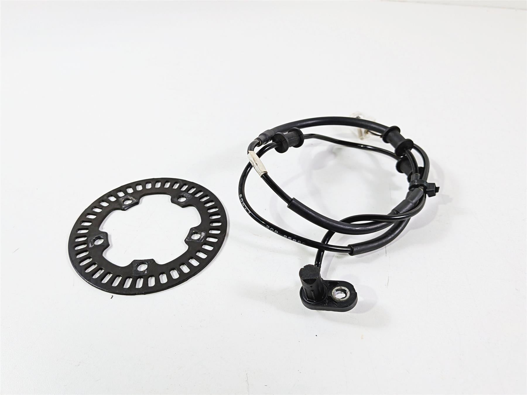 2016 Yamaha YZF R1 RN32 Rear Abs Brake Wheel Speed Sensor 2CR-85980-00-00 {{ shop.shopifyCountryName }} - Mototech271