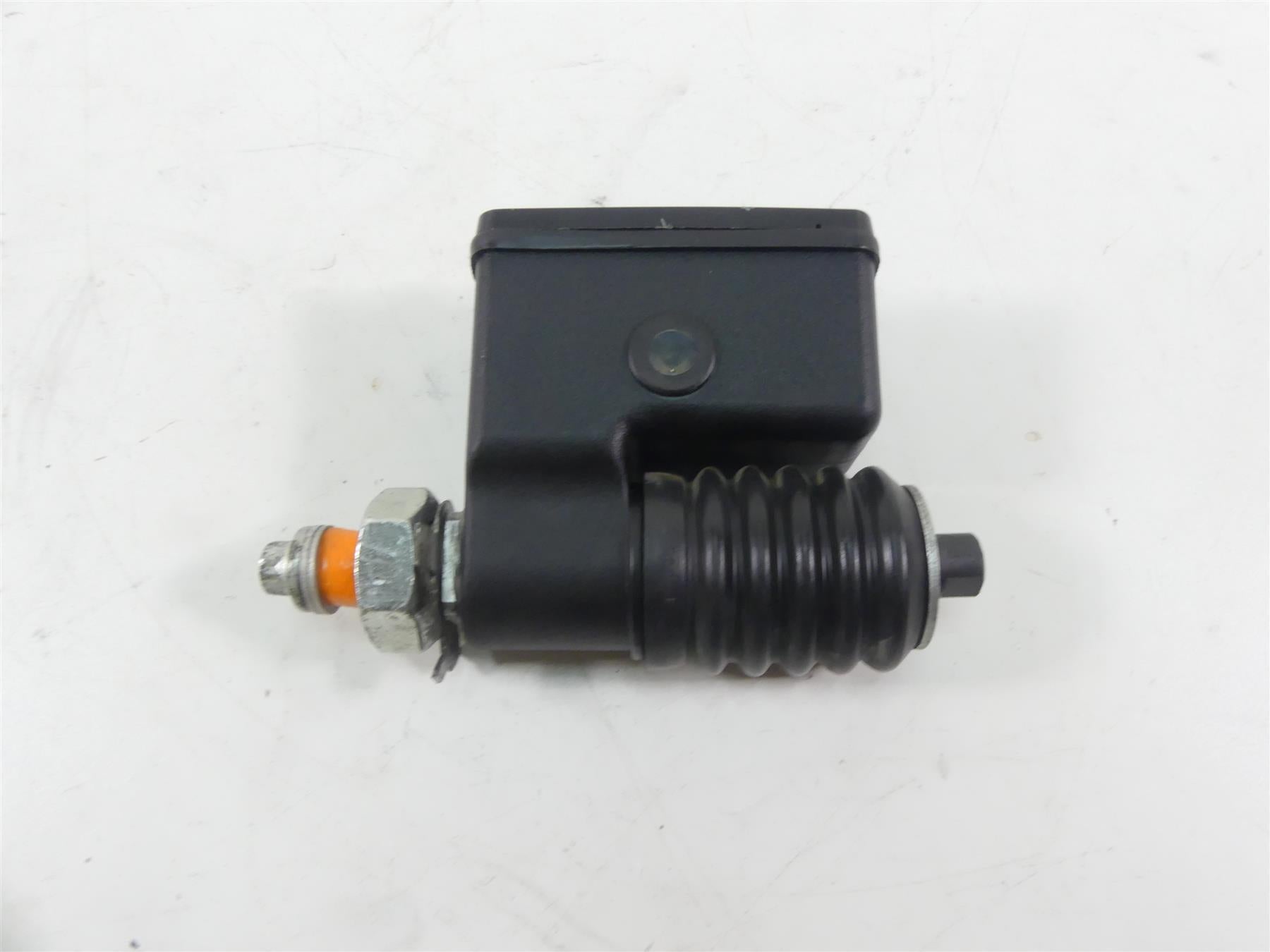 1993 Harley Dyna FXDL Low Rider Rear Brake Master Cylinder 42474-90 {{ shop.shopifyCountryName }} - Mototech271