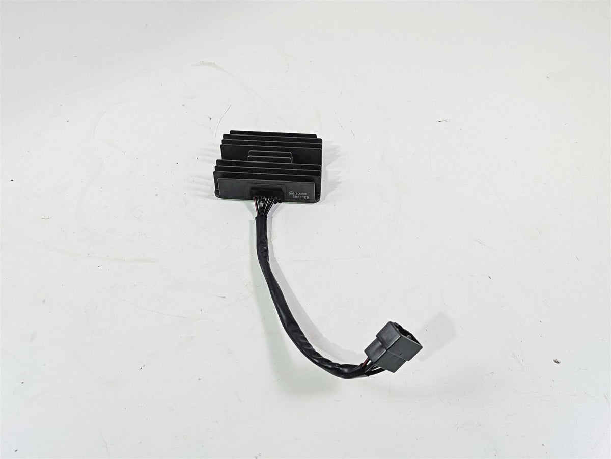 2013 Triumph Bonneville Rectifier Voltage Regulator SH811CB T1300888 {{ shop.shopifyCountryName }} - Mototech271
