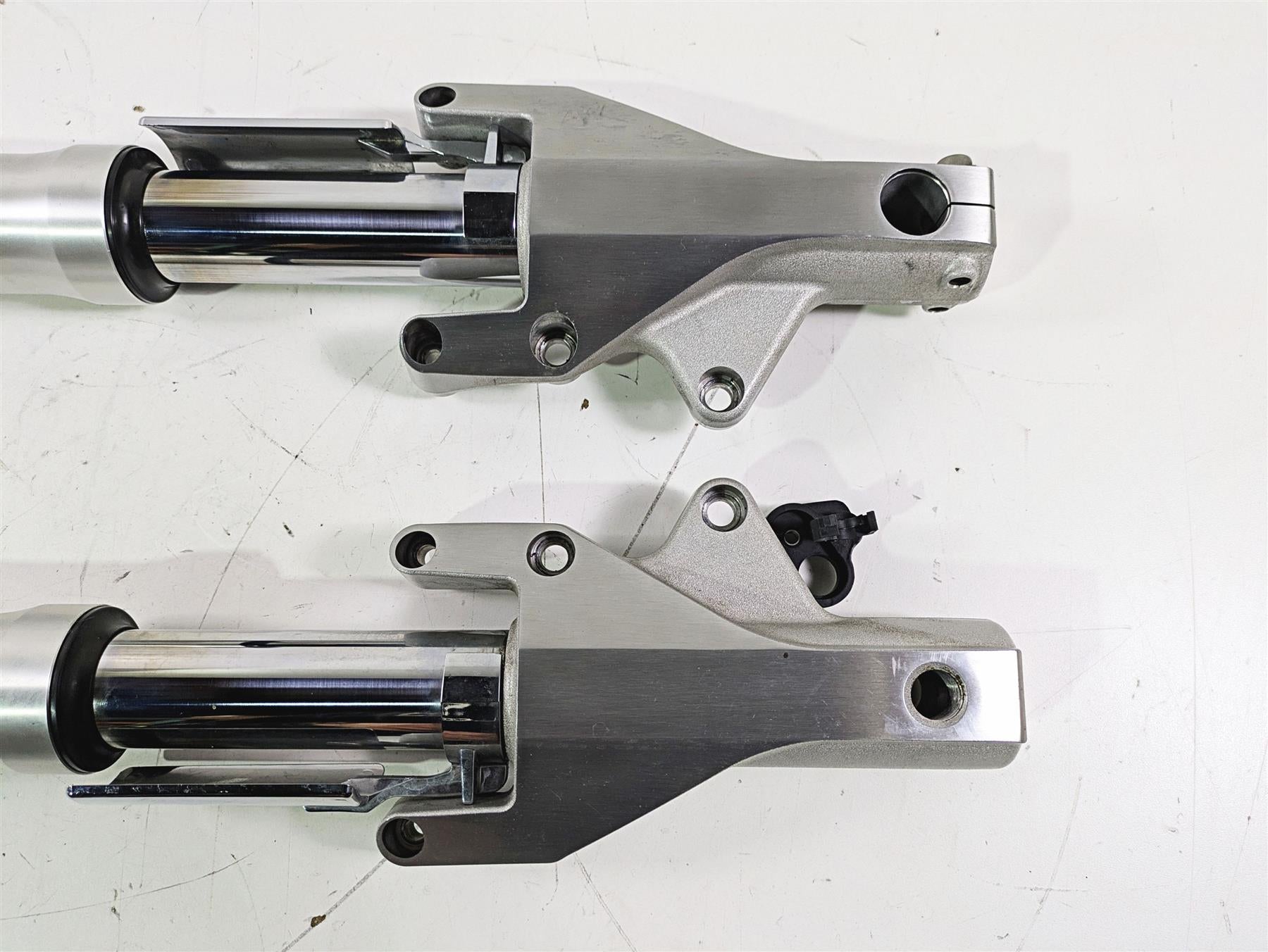 2012 Victory Cross Country Straight Front Fork Leg Set - Read 823818 823819 {{ shop.shopifyCountryName }} - Mototech271