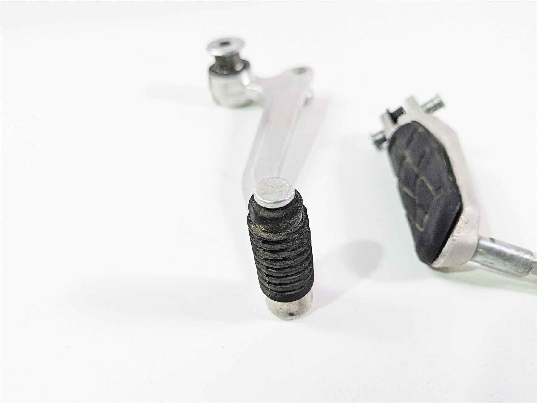 2023 Suzuki GSX1300 RR Hayabusa Left Front Footpeg & Shifter - Read 43521-10L00 {{ shop.shopifyCountryName }} - Mototech271