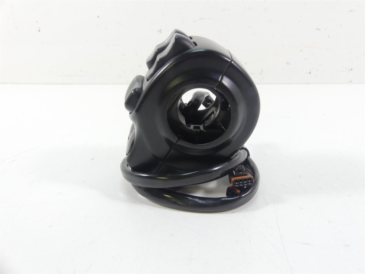 2016 Harley Touring FLHR Road King Right Hand Control Switch 71500127C {{ shop.shopifyCountryName }} - Mototech271